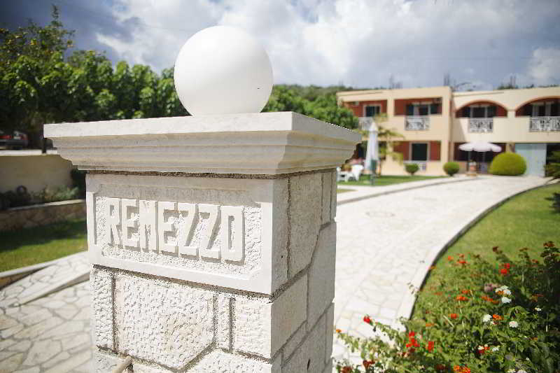 Remezzo Studios & Apartments 阿莫迪 外观 照片