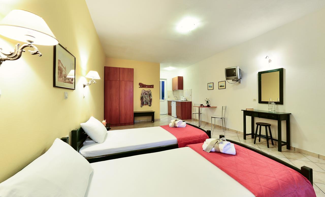 Remezzo Studios & Apartments 阿莫迪 外观 照片