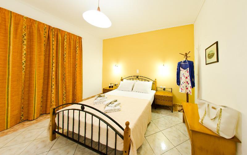 Remezzo Studios & Apartments 阿莫迪 外观 照片